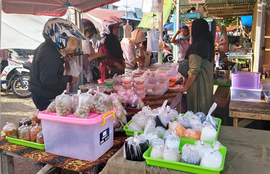 Pedagang Takjil Padati Pasar Purwodadi, Tahun Kedua Tidak Ada Lokasi Khusus