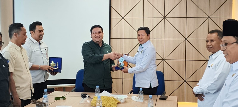 Sinergi Jelang Ramadan, Kakanwil Kemenag Bengkulu Pererat Silaturahmi ke Graha Pena RBMG