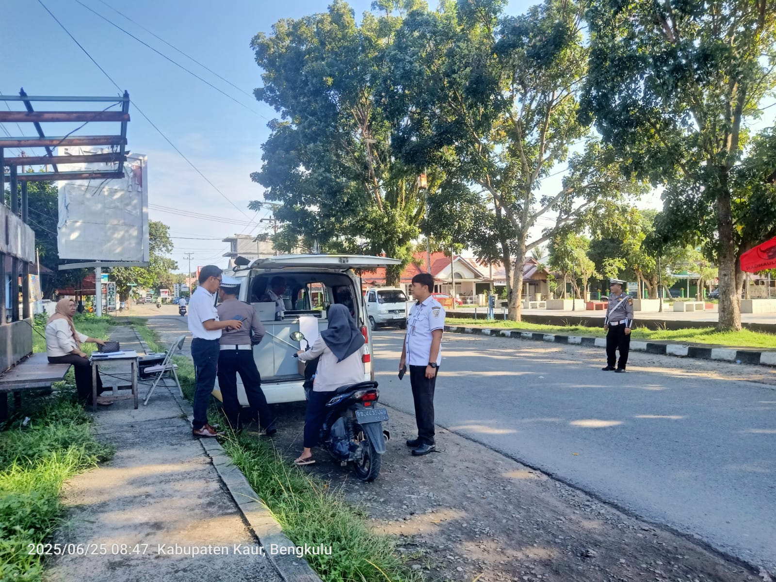 Razia Pajak Kendaraan di Bintuhan: Ada yang Bayar di Tempat, 16 Kena Tilang