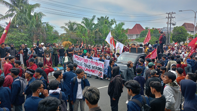 Ribuan Mahasiswa Bengkulu Kembali Unjuk Rasa ke DPRD Provinsi, Aksi Indonesia Cemas Jilid II Menggema 