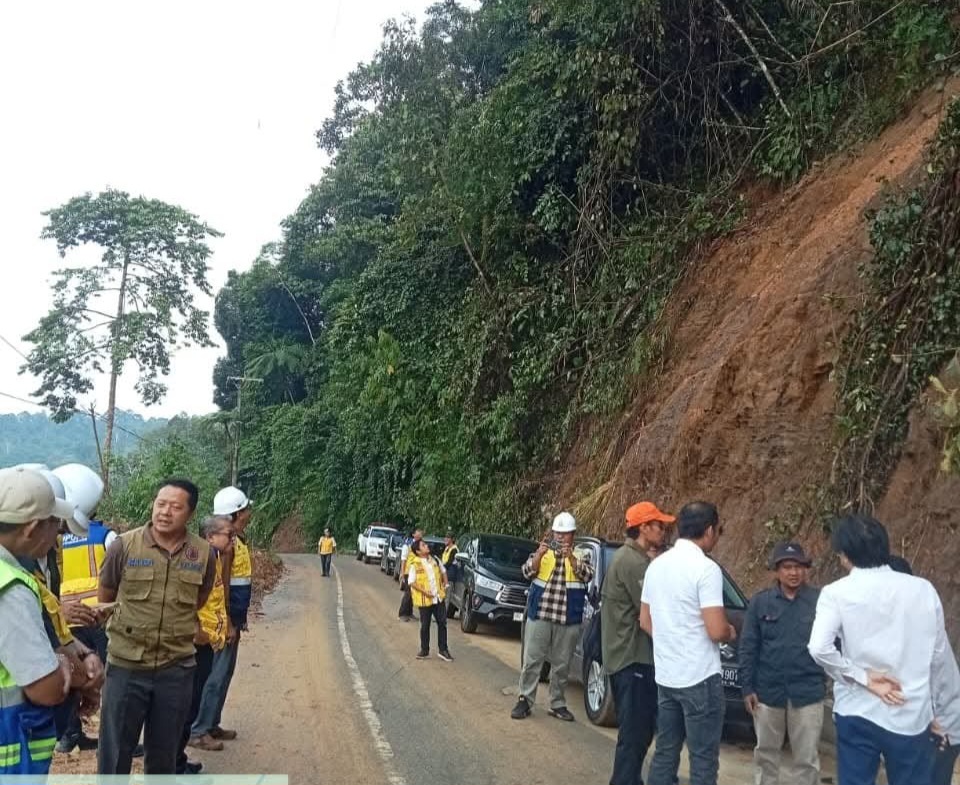 Rawan Longsor, Jalan Nasional Manna – Pagar Alam Segera Diperlebar untuk Keselamatan dan Kelancaran Akses