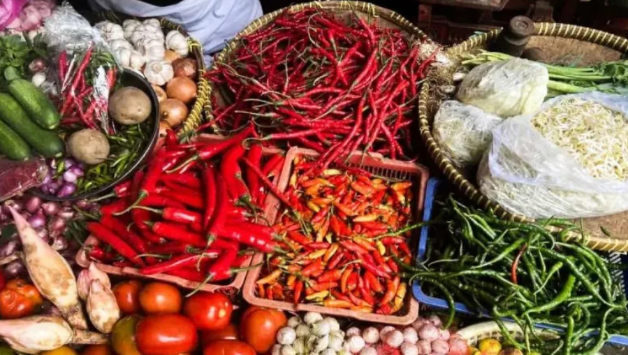 Harga Pangan Hari Ini: Cabai Rawit Merah Turun, Bawang dan Beras Naik Tipis