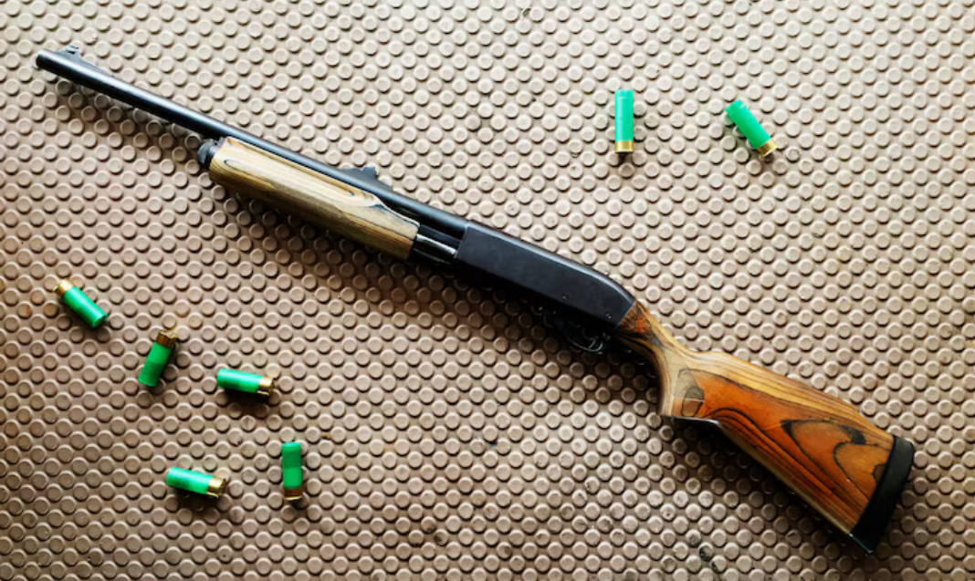 Terlibat Laka Lantas, Pengacara Ini Ketahuan Bawa Pistol Ilegal dan Narkoba