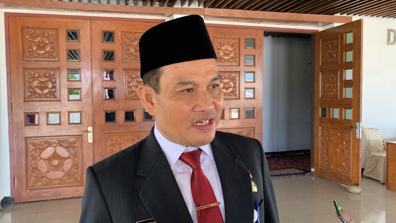 Semarak HUT RI ke-80, Pemprov Bengkulu Gelar Kirab Merah Putih dan Pengibaran Bendera Bentuk Angka 80