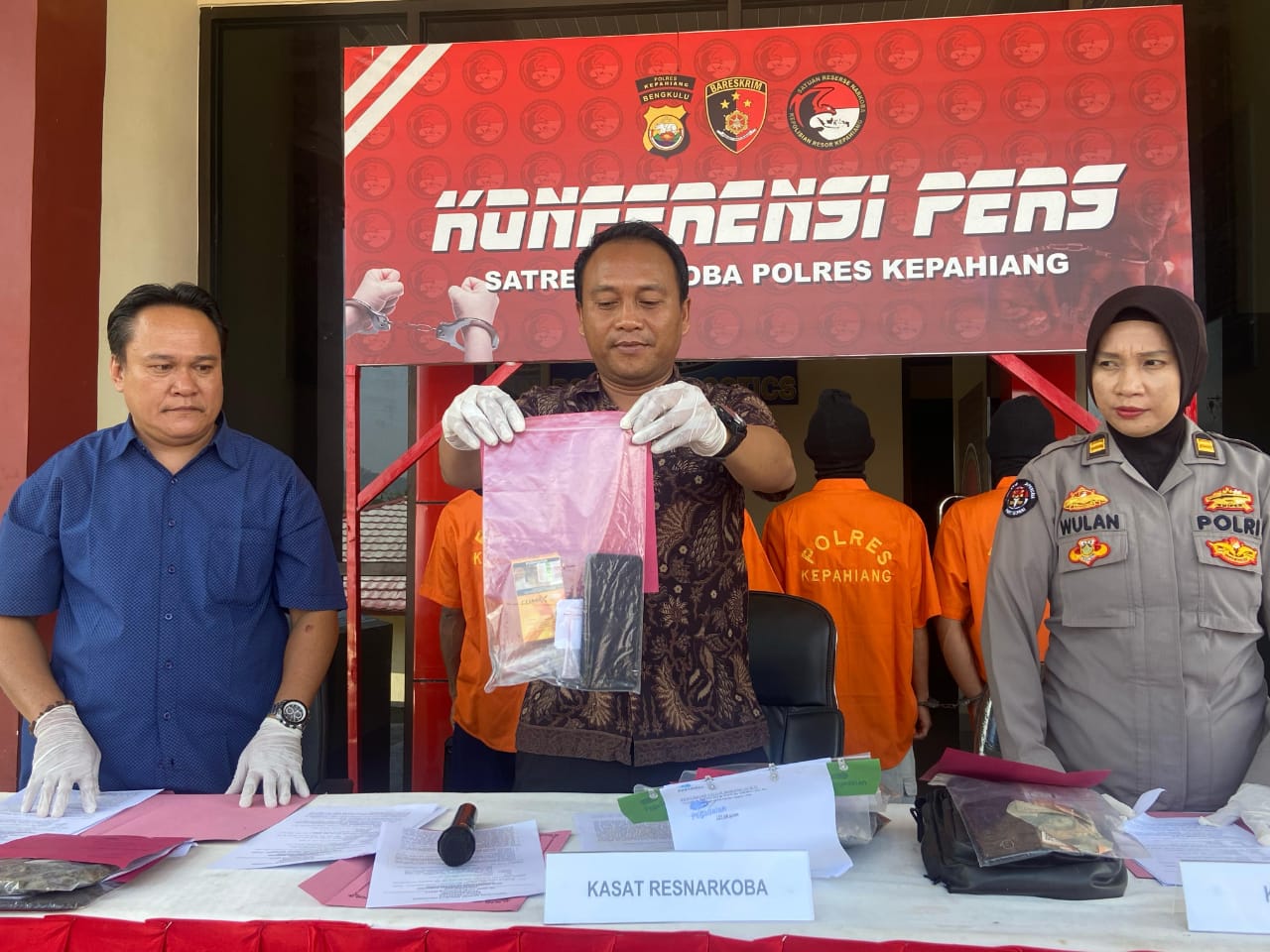 Tiga Pemuda Bengkulu Utara Tertangkap Bawa Ganja, Akui Tertipu Bandar di Empat Lawang