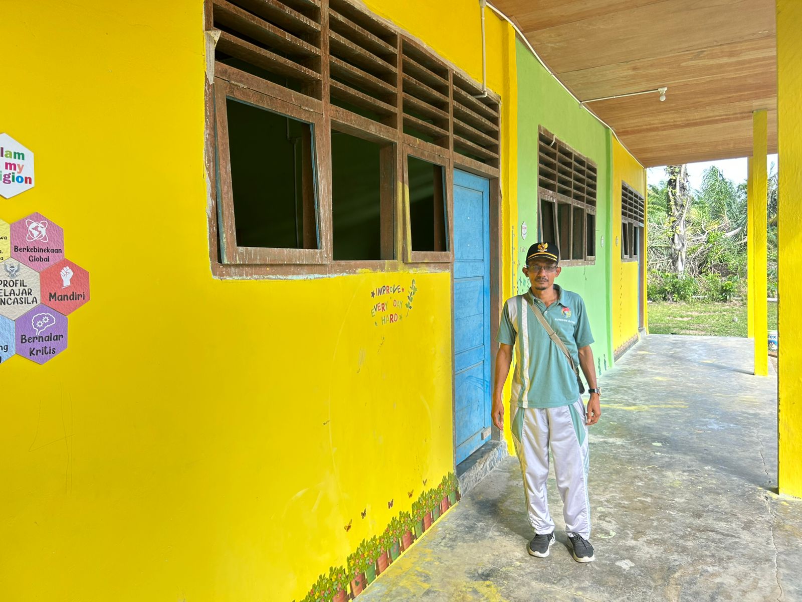 Akses Jalan ke SD IT IQbs Umar Pondok Lunang Rusak Parah, Kades: Mohon Jadi Prioritas