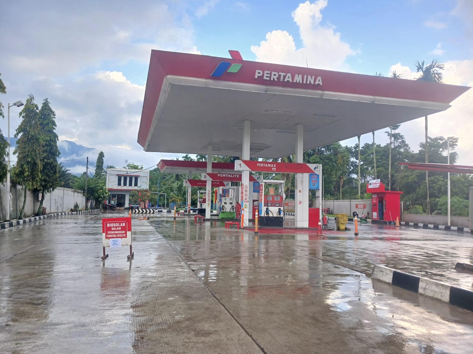 Krisis BBM di Lebong: Harga Eceran Capai Rp15 Ribu, Sopir Travel Lebong Menjerit