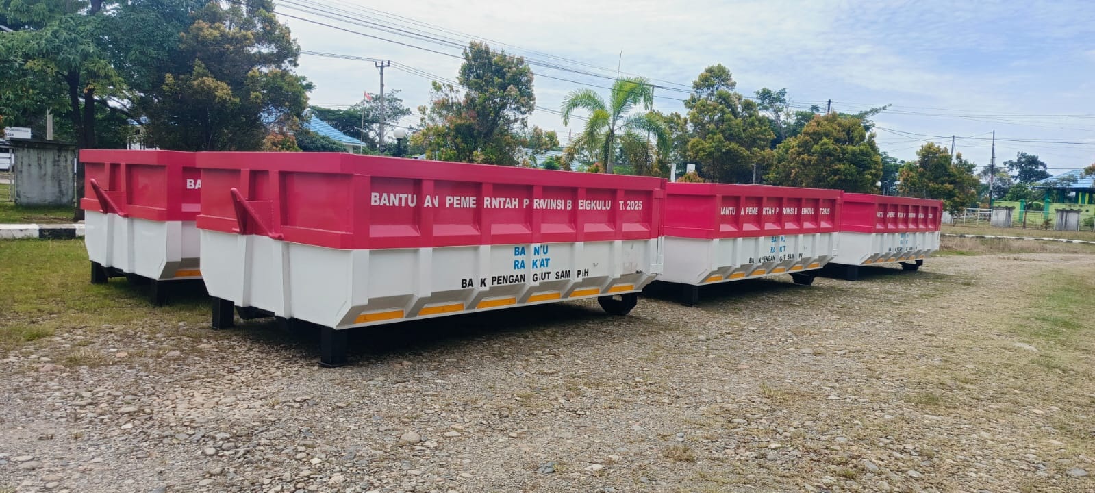 Atasi Darurat Sampah, Pemkab Kaur Segera Sebar 7 Kontainer Hibah dari Pemprov Bengkulu