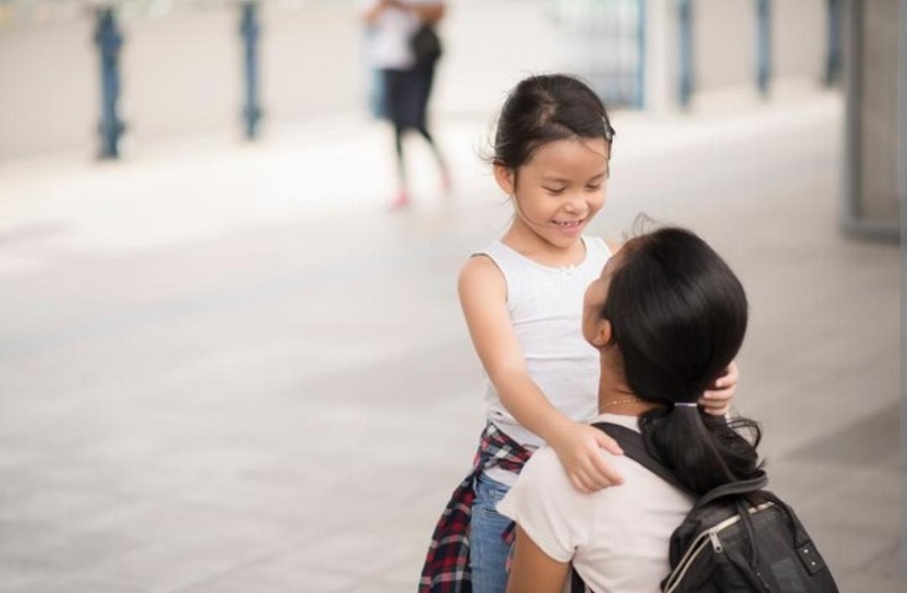 Begini Cara Mendidik Anak Perempuan Supaya Lebih Mandiri, Orang Tua Wajib Tahu Ini