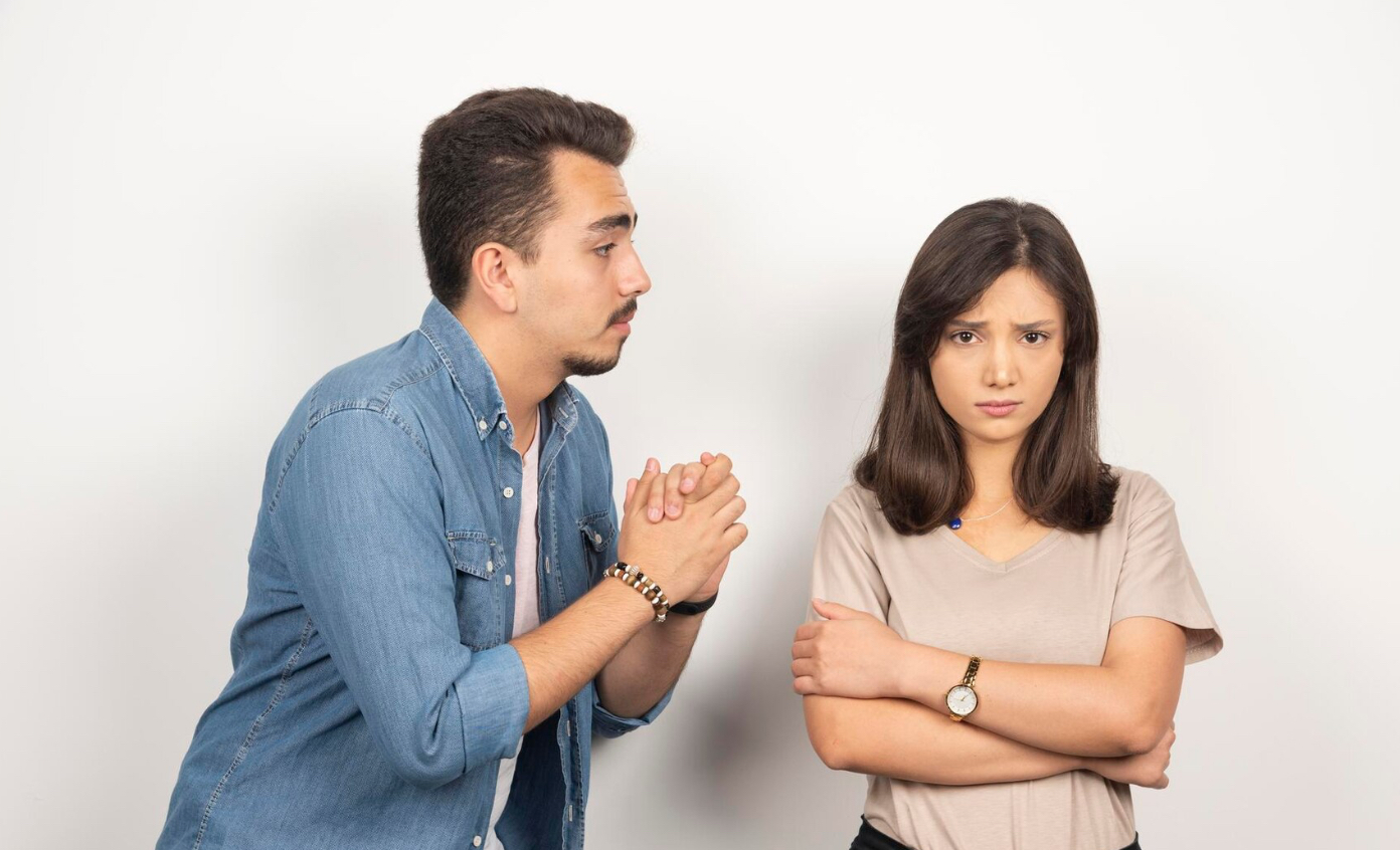 Kenapa Kita Sering Suka Sama Orang yang Gak Suka Balik? Ini Penjelasan Psikologinya