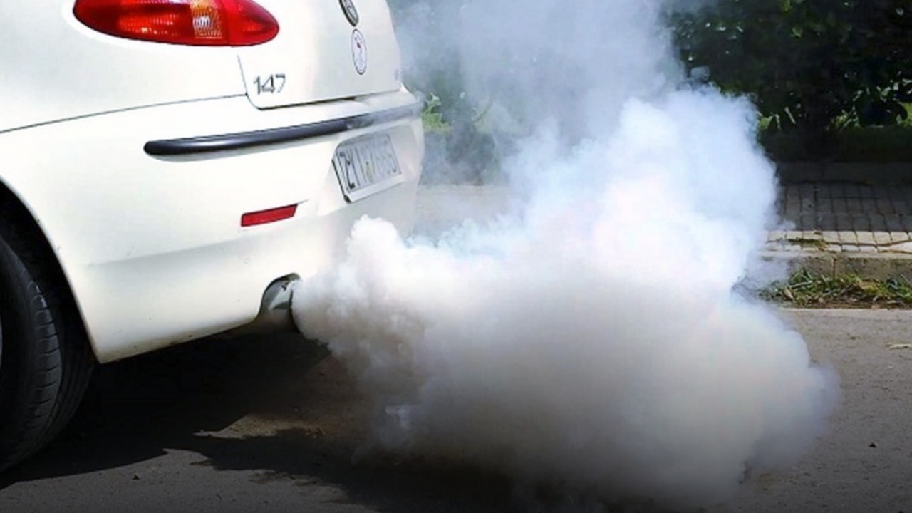 4 Jenis Asap Knalpot Mobil yang Mengindikasikan Kondisi Mesin dan Masalah yang Mungkin Terjadi