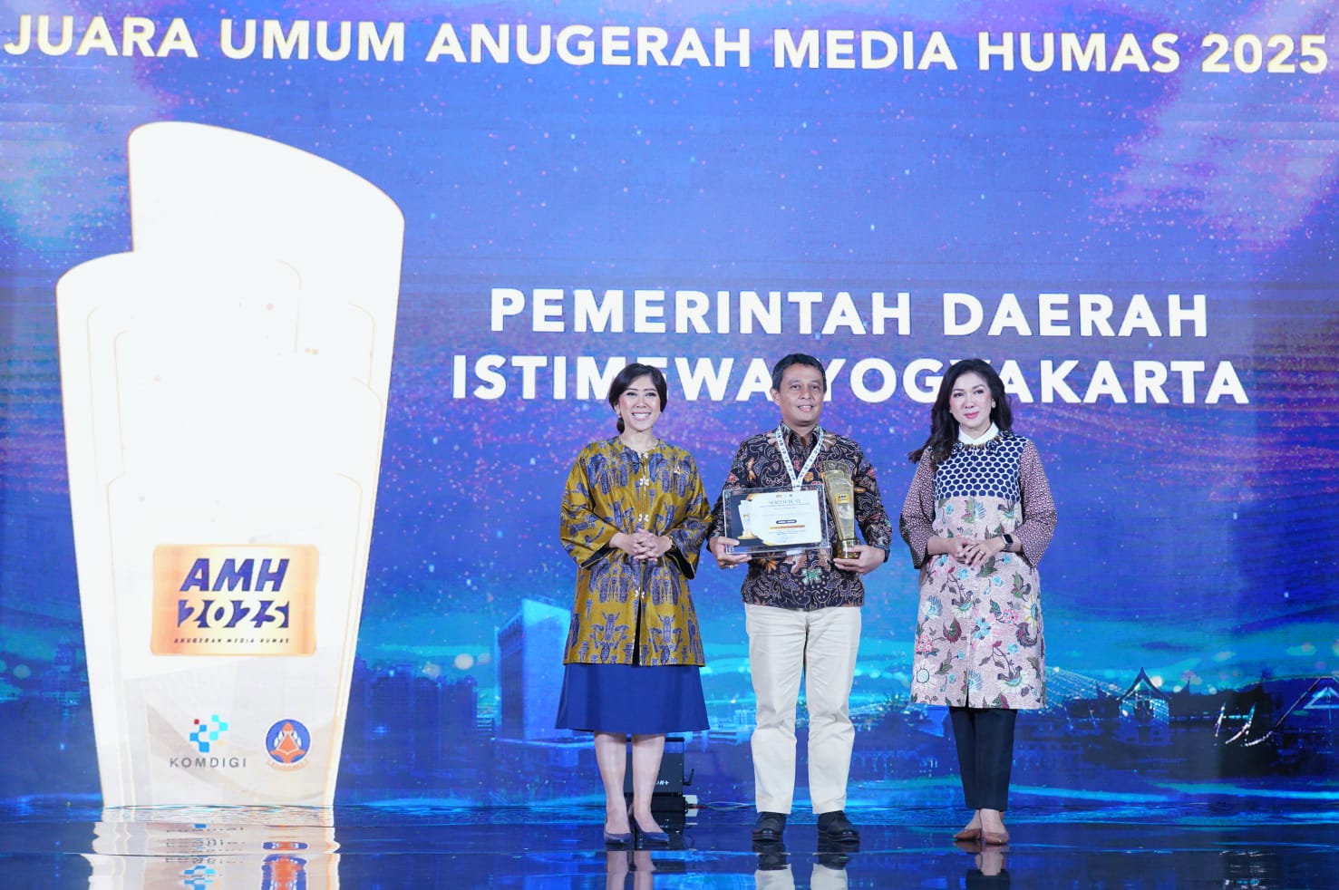 Malam Anugerah Media Humas 2025: Menkomdigi: Humas Adalah Navigator Kebenaran di Era Kebisingan Digital