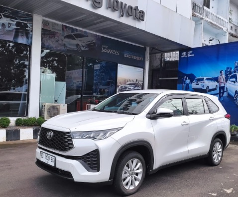 Intip Sensasi Nyaman Luar Dalam Innova Zenix V