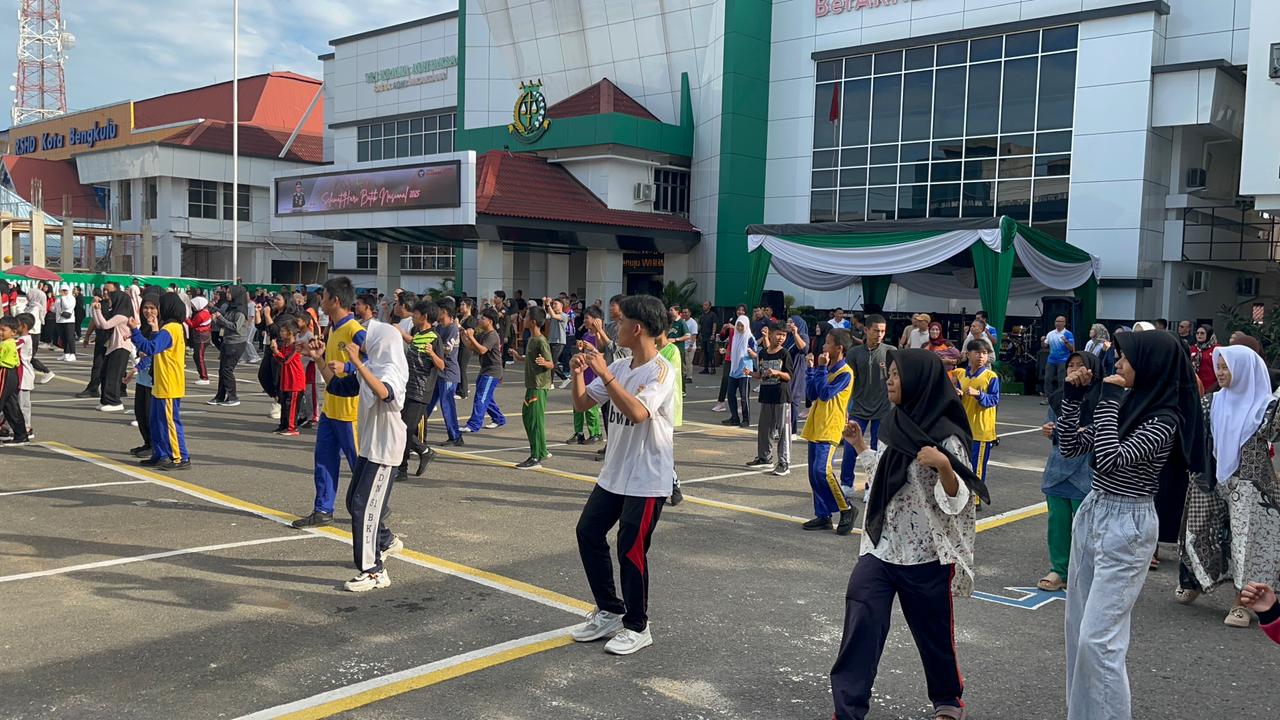 Kejati Bengkulu Pererat Kepedulian Sosial Lewat Program Tali Kasih, Senam dan Makan Bersama Anak Panti