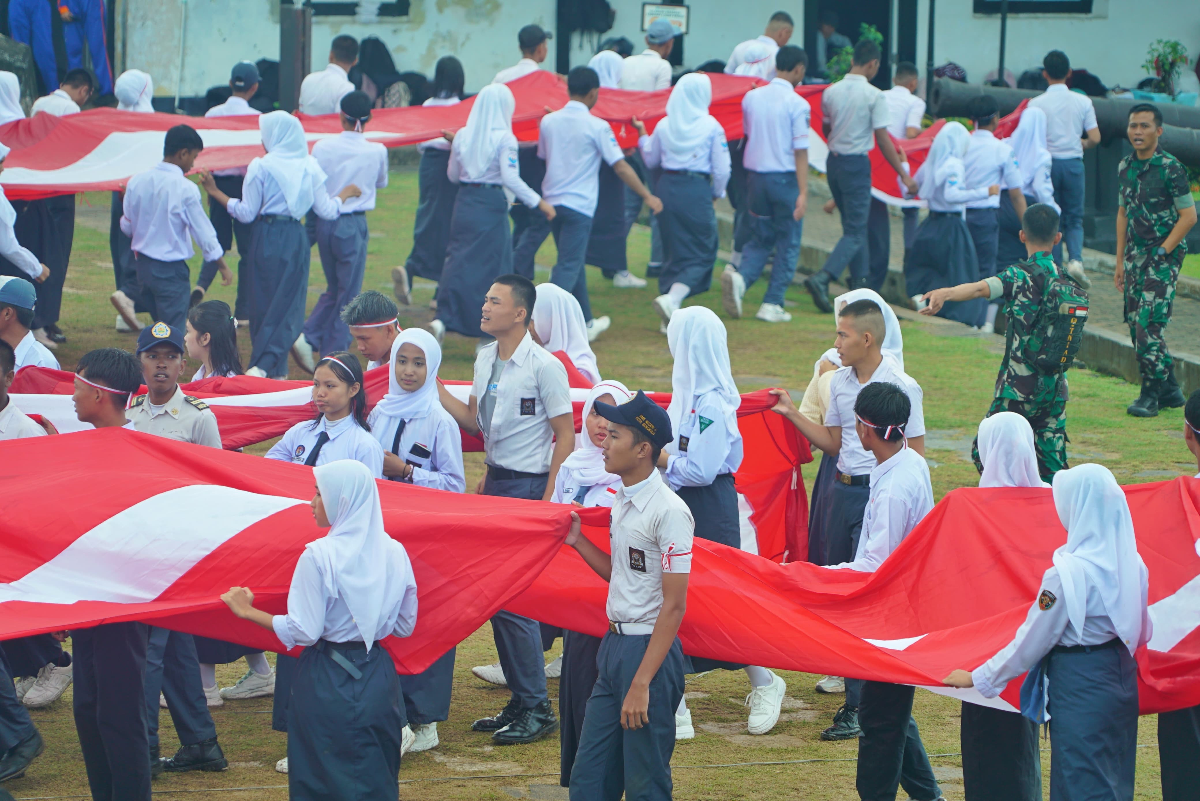 Hari Veteran Nasional di Bengkulu: Formasi Merah Putih Angka 80 Bikin Haru