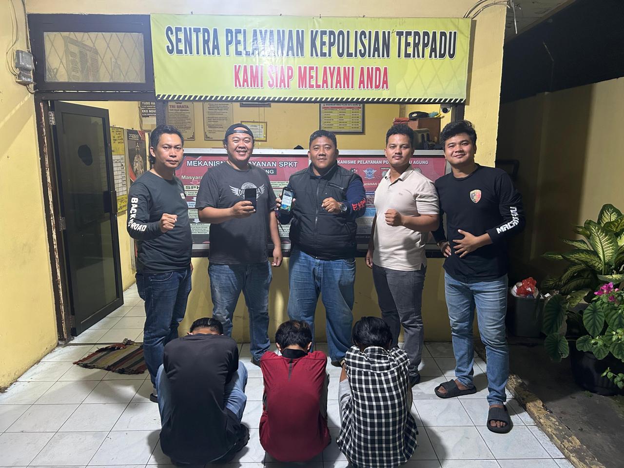 Nekat Sikat HP Marbot di Mimbar Masjid, 3 Pemuda Diringkus Tim Macan Ratu