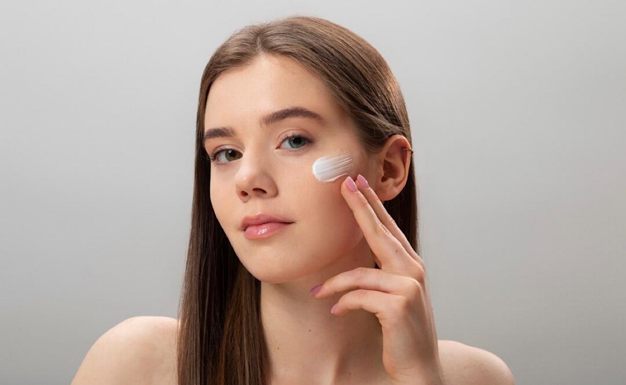 5 Rekomendasi Skincare untuk Menghilangkan Flek Hitam: Solusi Mudah untuk Kulit Cantik