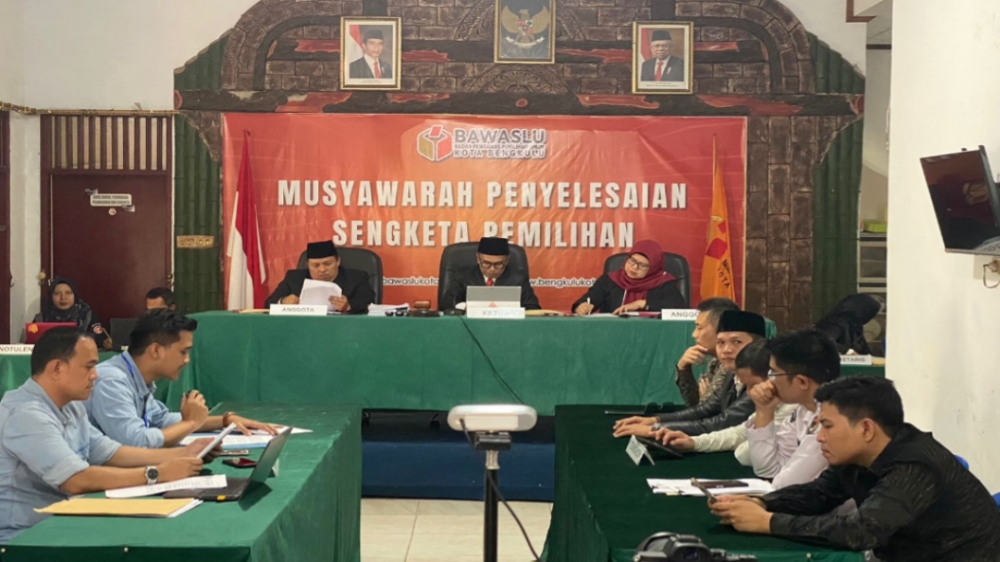 KPU Kota Bengkulu Bantah Tuduhan Tidak Verfak 8 Ribu Dukungan Ariyono -  Harialyyanto