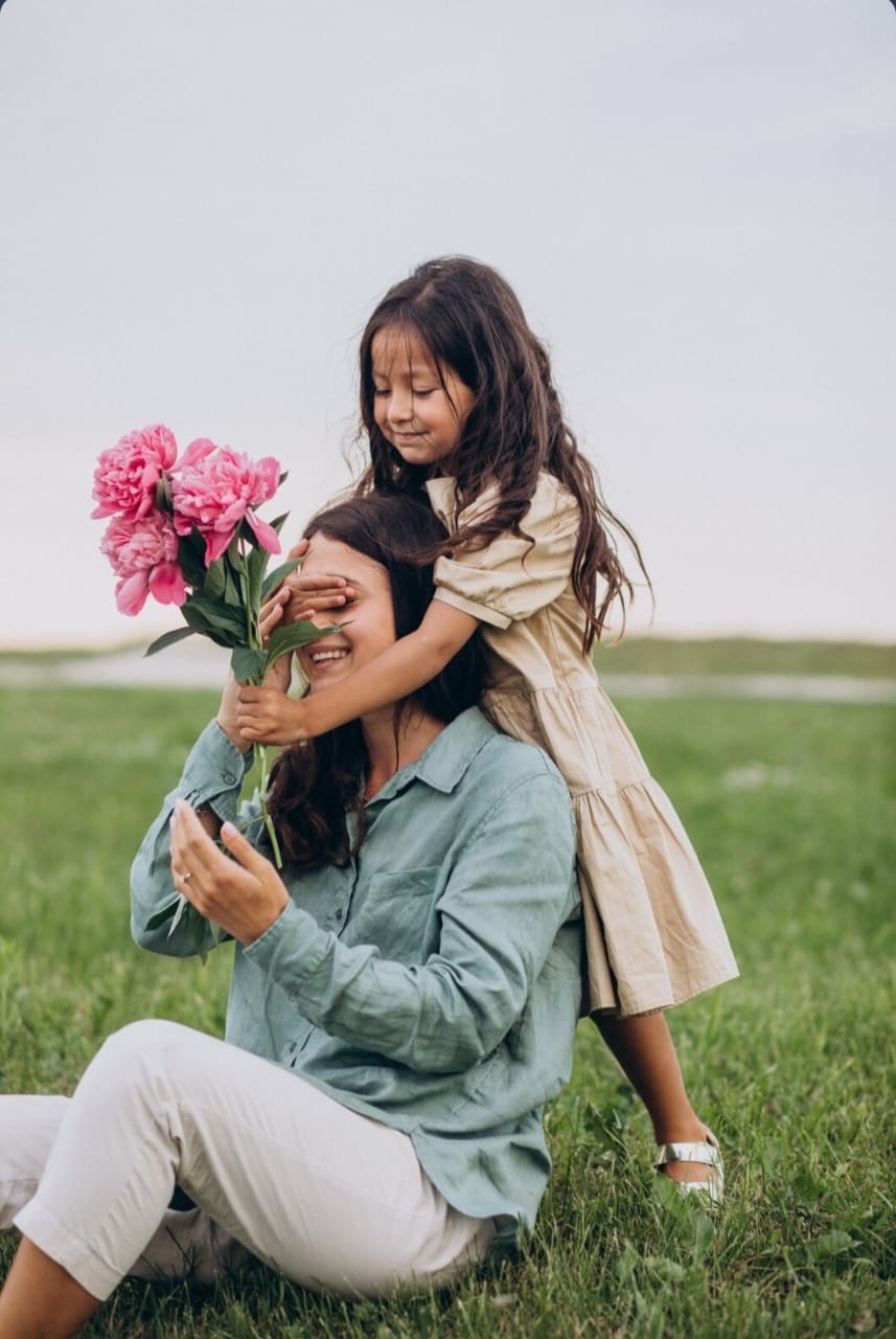 6 Bentuk Bakti Kepada Ibu yang Sudah Meninggal; Sebagai Curahan Kasih Sayang