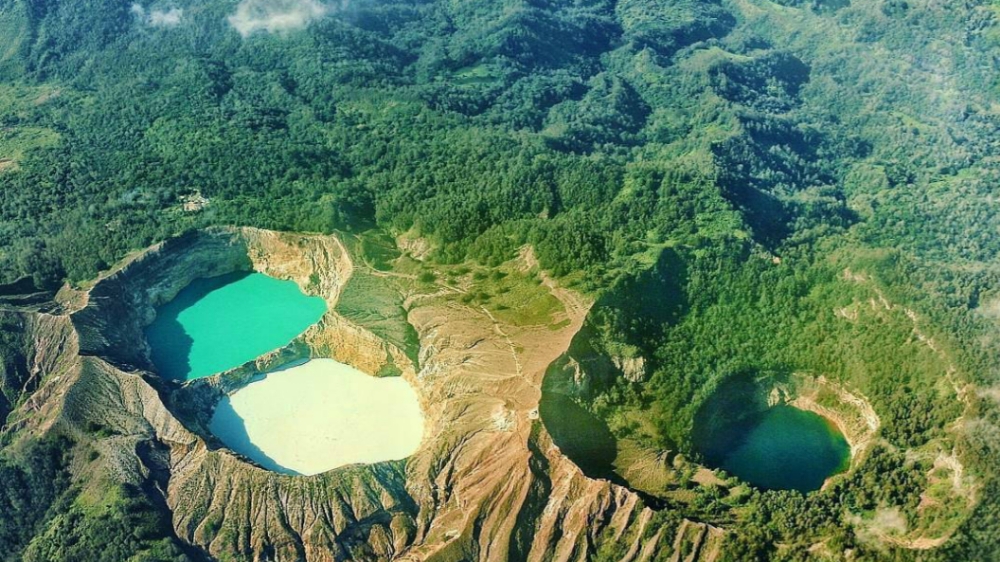 7 Danau Terkenal di Indonesia, Salah Satunya Danau Vulkanik Terbesar di Dunia