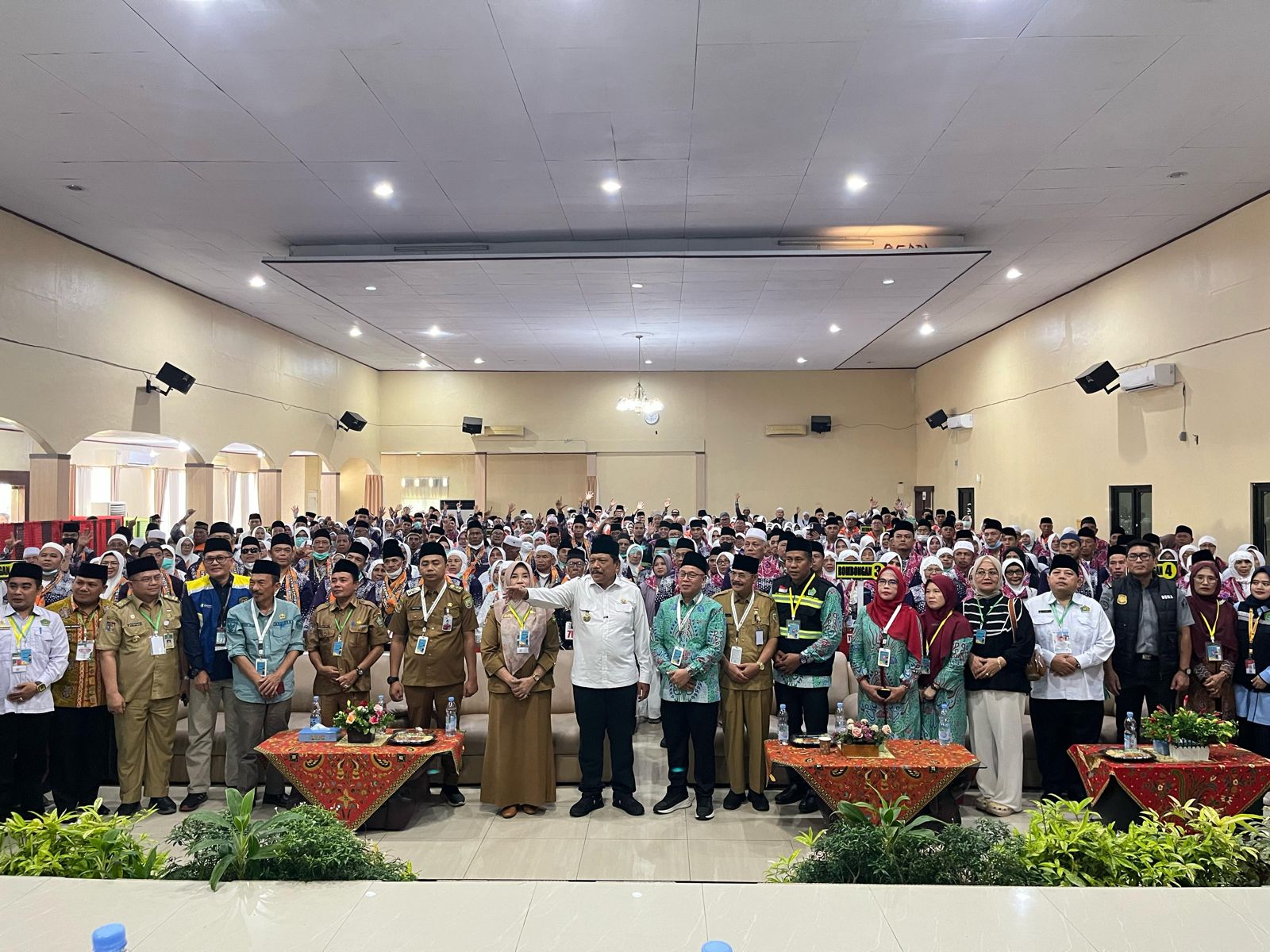 423 Jamaah Haji Kloter Dua Provinsi Bengkulu Dilepas, Siap Menuju Tanah Suci dari Embarkasi Padang