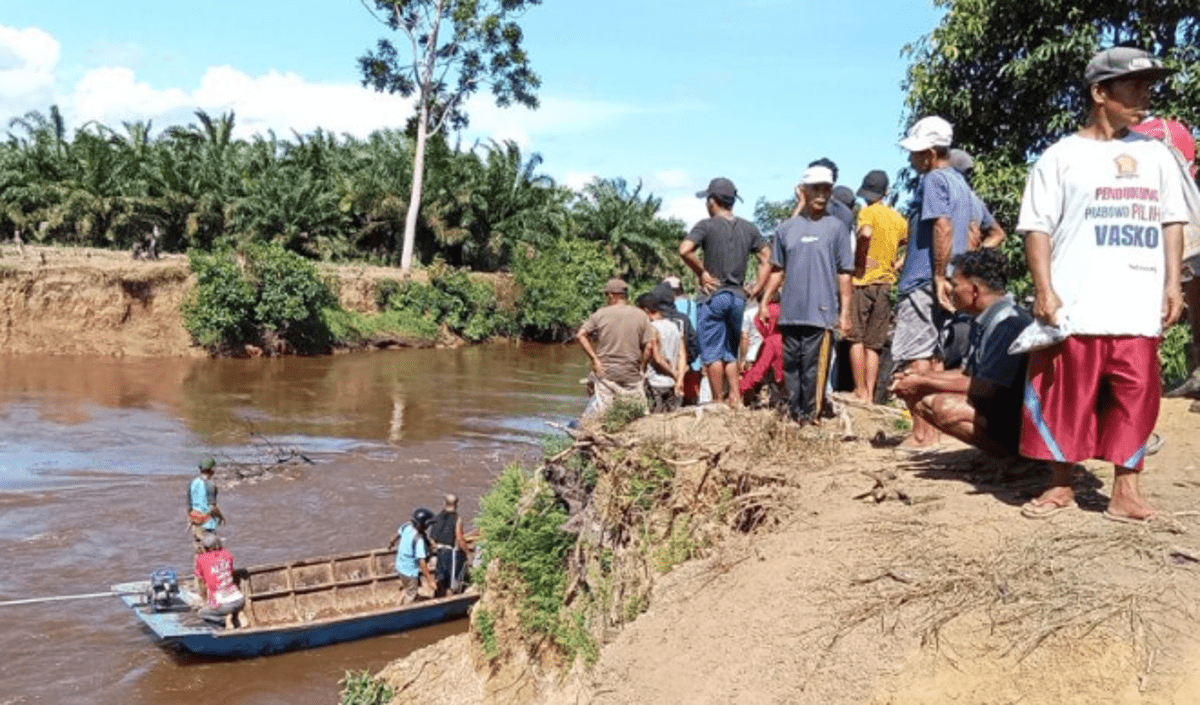 BREAKING NEWS: 2 Warga Mukomuko Dilaporkan Hilang di Sungai Inkasi Selaut Sumbar