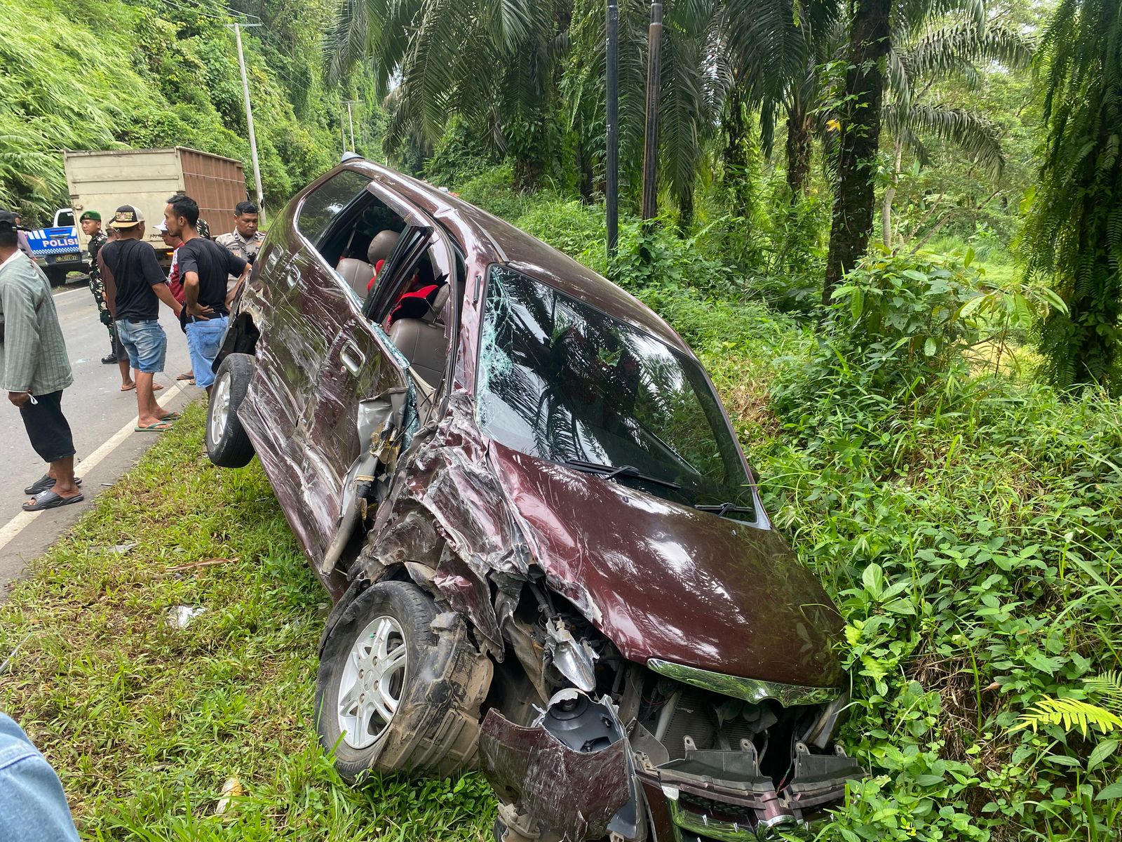 Dua Minibus Adu Banteng di Jalur Bengkulu–Manna, Dua Penumpang Luka