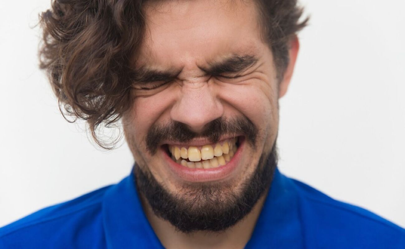 Begini Cara Merawat Gigi Agar Tidak Kuning: Tips untuk Senyum Putih Berseri