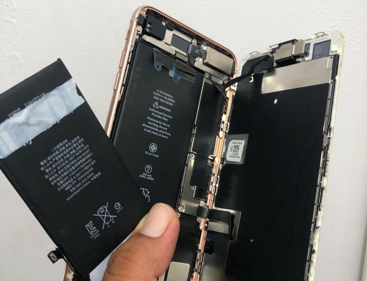 Panduan Ganti Baterai iPhone Sendiri yang Pastinya Gampang Bikin Kamu Jadi Ahlinya!