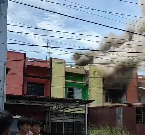 Akibat Api Rokok, Ruko 2 Lantai di Rawa Makmur Nyaris Ludes Terbakar