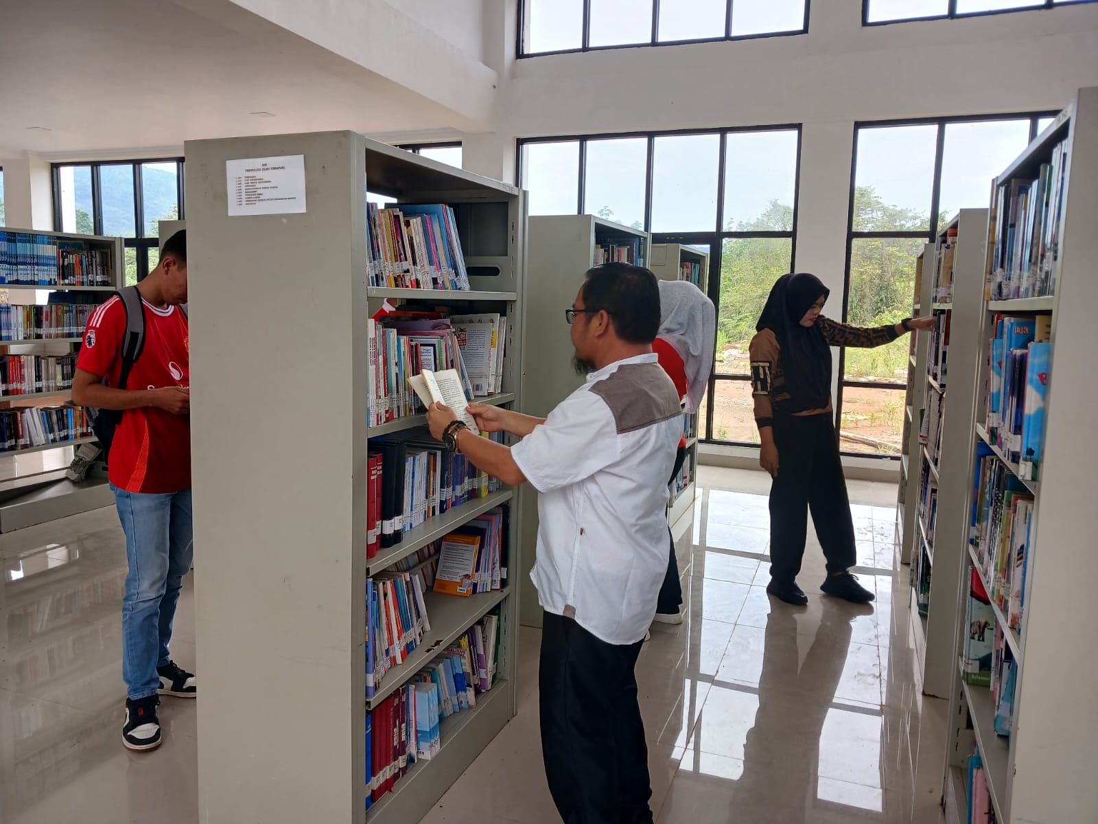Stok Buku Perpusda Lebong Sudah Usang, Usulan Koleksi Baru Diajukan ke Perpusnas