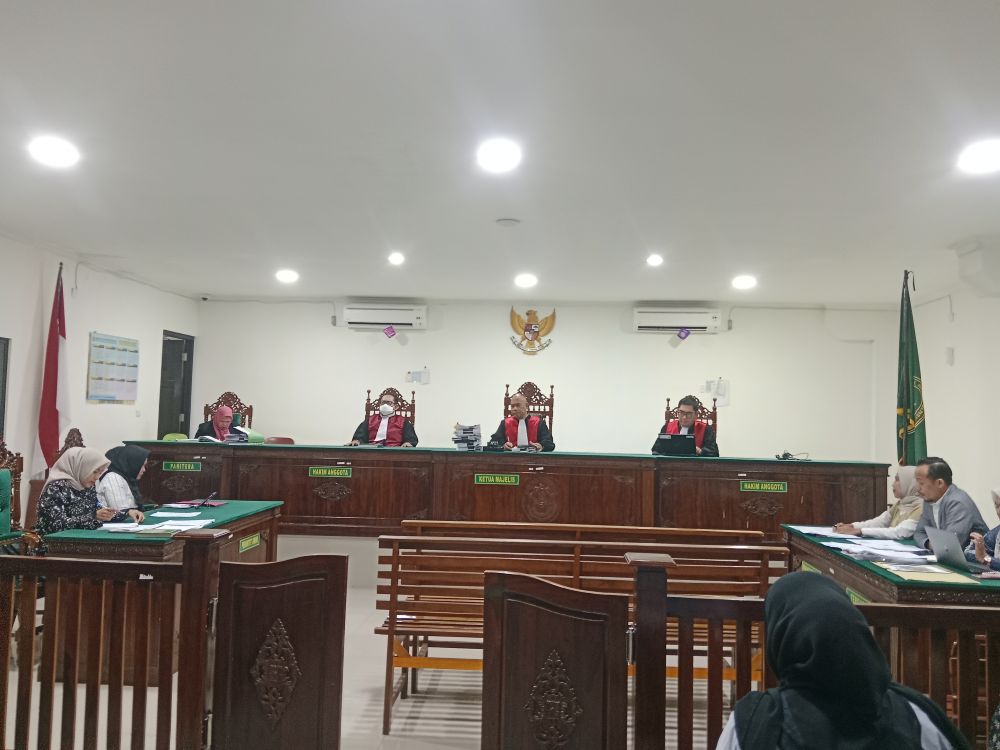 Saksi Ungkap Rumah Keluarga Latifa Berubah Drastis Sejak 2022, Ada Mobil dan Motor