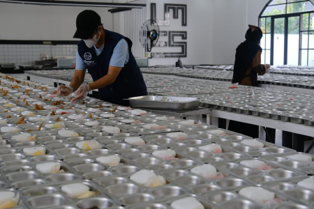 Program MBG Buka Lowongan untuk Masyarakat Miskin, 30 Persen Tenaga Kerja Diprioritaskan