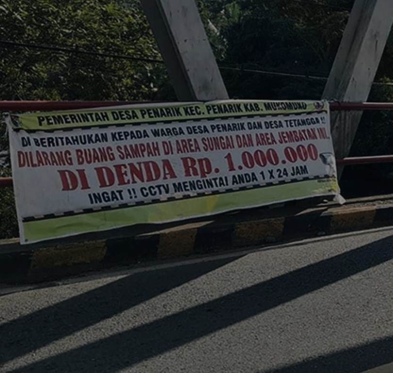 Desa Penarik Berlakukan Sanksi Denda untuk Warga yang Buang Sampah Sembarangan