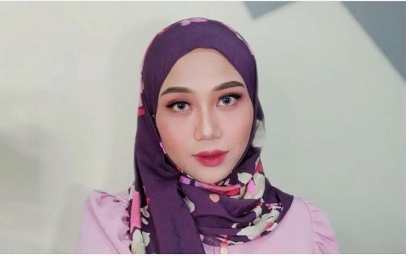 Ingin Tampil Memukau dan Menawan di Hari Lebaran, Mari Intip 9 Tips Make Up Penyempurna Penampilan