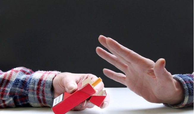 Bahaya Mana, Mengisap Vape atau Rokok Tembakau? Dokter Paru Sebut Ini