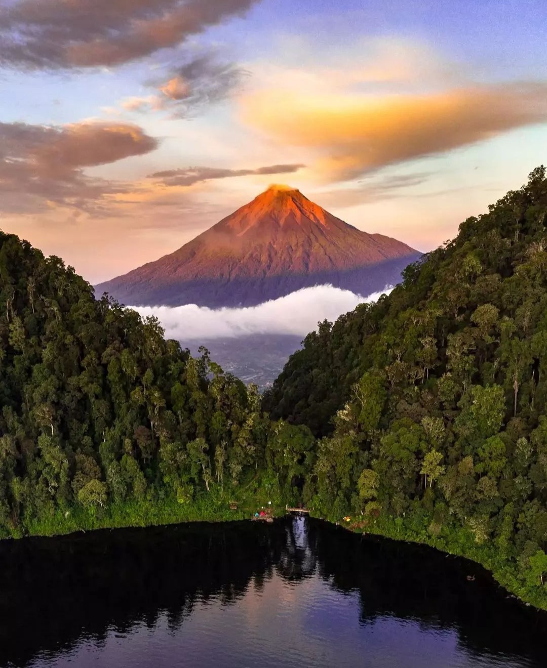 Menakjubkan! Ini 5 Mitos Gunung Kerinci yang Melegenda di Atap Negeri Jambi