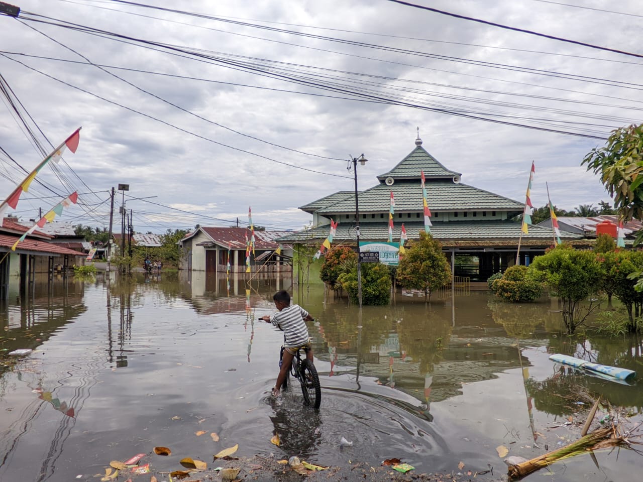 Imunitas Jangan Tumbang! Cara Efektif dan Tips Menjaga Kesehatan Saat Banjir Melanda