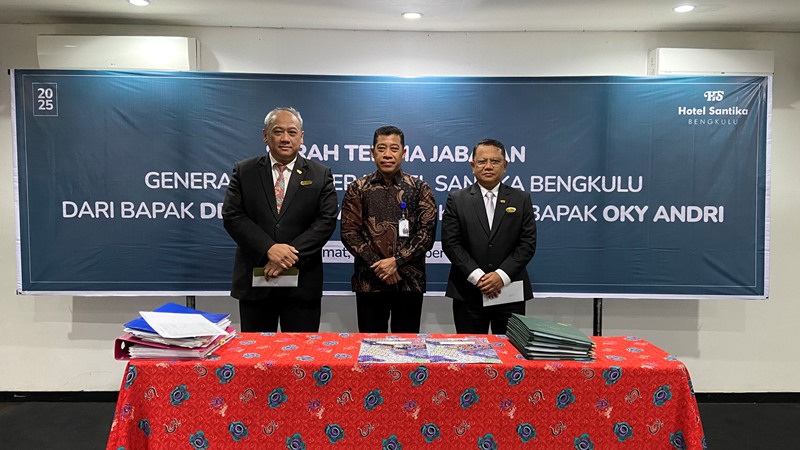 Serah Terima Jabatan GM Hotel Santika Bengkulu, Oky Andri Resmi Gantikan Denny Wiryadhana