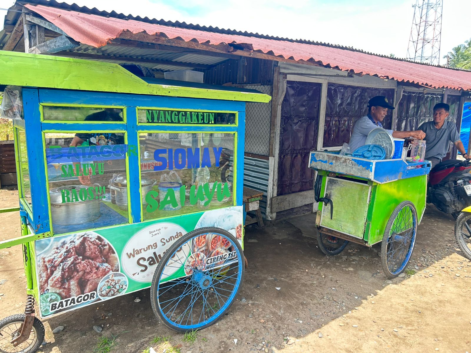 Kisah Anton, Pedagang Bubur Sumsum dan Somay Legendaris yang Tangguh di Mukomuko