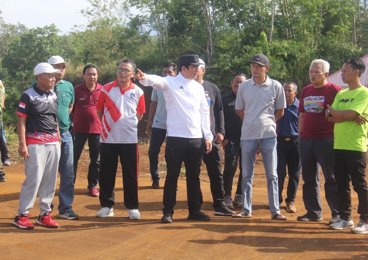 Sulap Lahan Terbengkalai, Bupati Arie Siapkan Sirkuit Grasstrack di Kawasan GOR Perjuangan