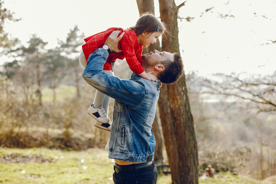 5 Bentuk Kasih Sayang Ayah yang Jarang Kita Sadari, Anak Perlu Tahu!