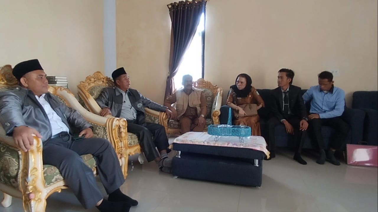 Setelah Viral, ASN Kepahiang Injak Alquran Datangi MUI dengan Hijab Hitam dan Seragam Dinas