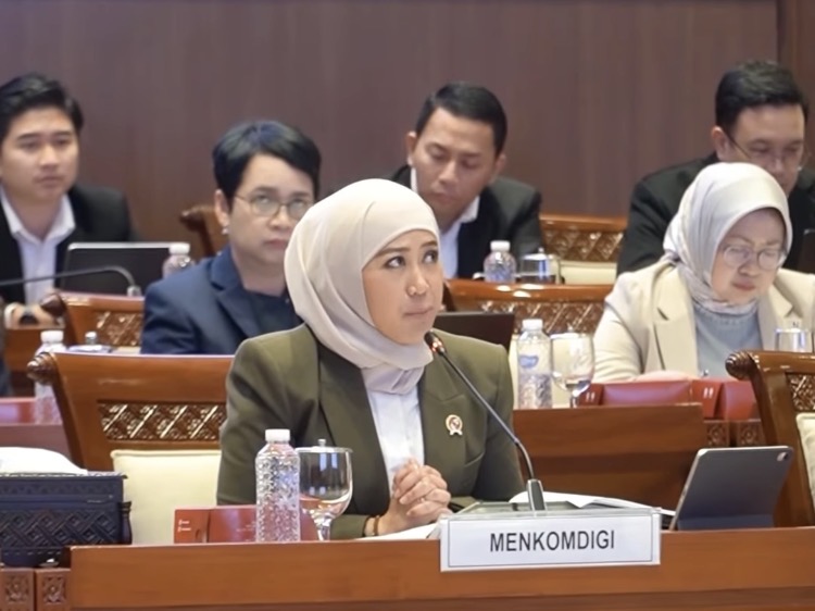 Singapura Disebut Bisa Putus Internet Indonesia, Menkomdigi Buka Suara