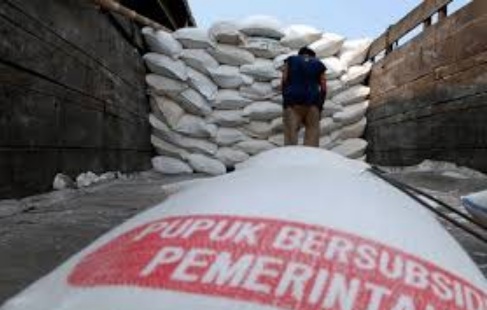 Petani Sawit Dilarang Beli Pupuk Bersubsidi di Toko Pupuk, Ada Temuan Laporkan!