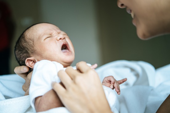 Baru Jadi Ibu? Ini Cara Menghadapi Tantangan Awal Bersama Bayi Newborn