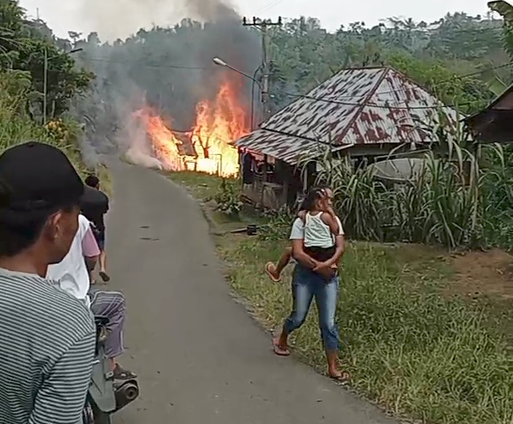 Rumah Semi Permanen di Desa Cinto Mandi Kepahiang Ludes Terbakar, Korban Jiwa Nihil 