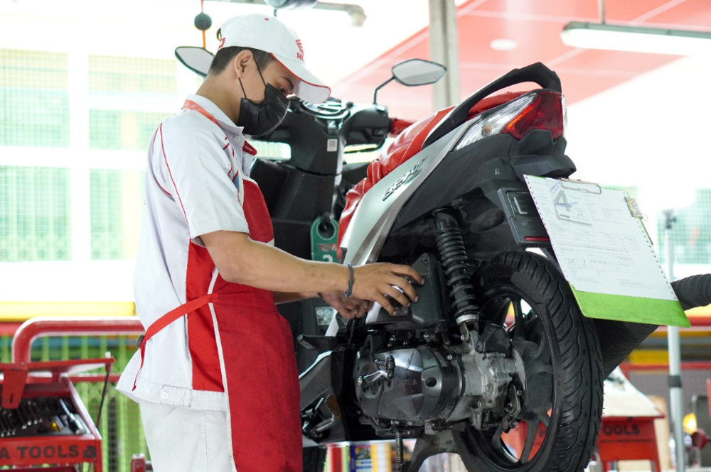 Dapatkan Promo Menarik di Bengkel AHASS, Hemat Biaya Perawatan Motor Honda Anda!