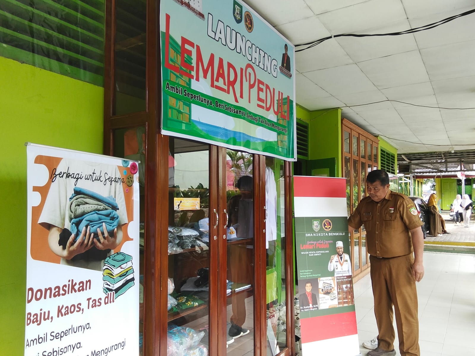 SMA Negeri 3 Kota Bengkulu Luncurkan Program Lemari Peduli, Dorong Solidaritas dan Empati di Kalangan Siswa