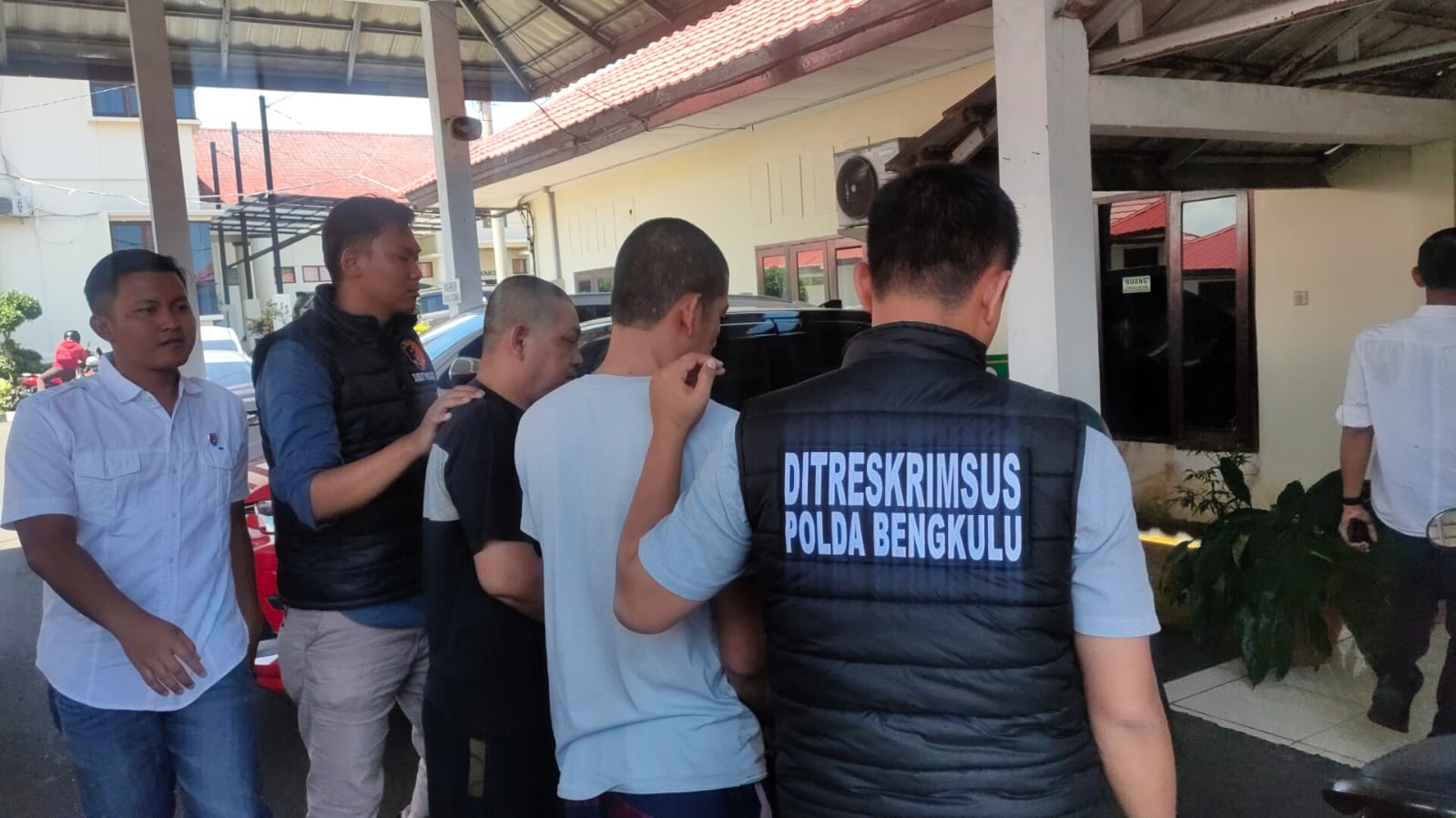 Bibit Sawit Ilegal Bernilai Tinggi Disita, Dua Warga Sumsel Dilimpahkan ke Jaksa